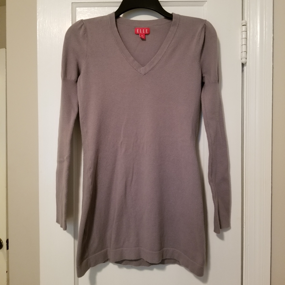 Elle Gray vneck long sweater